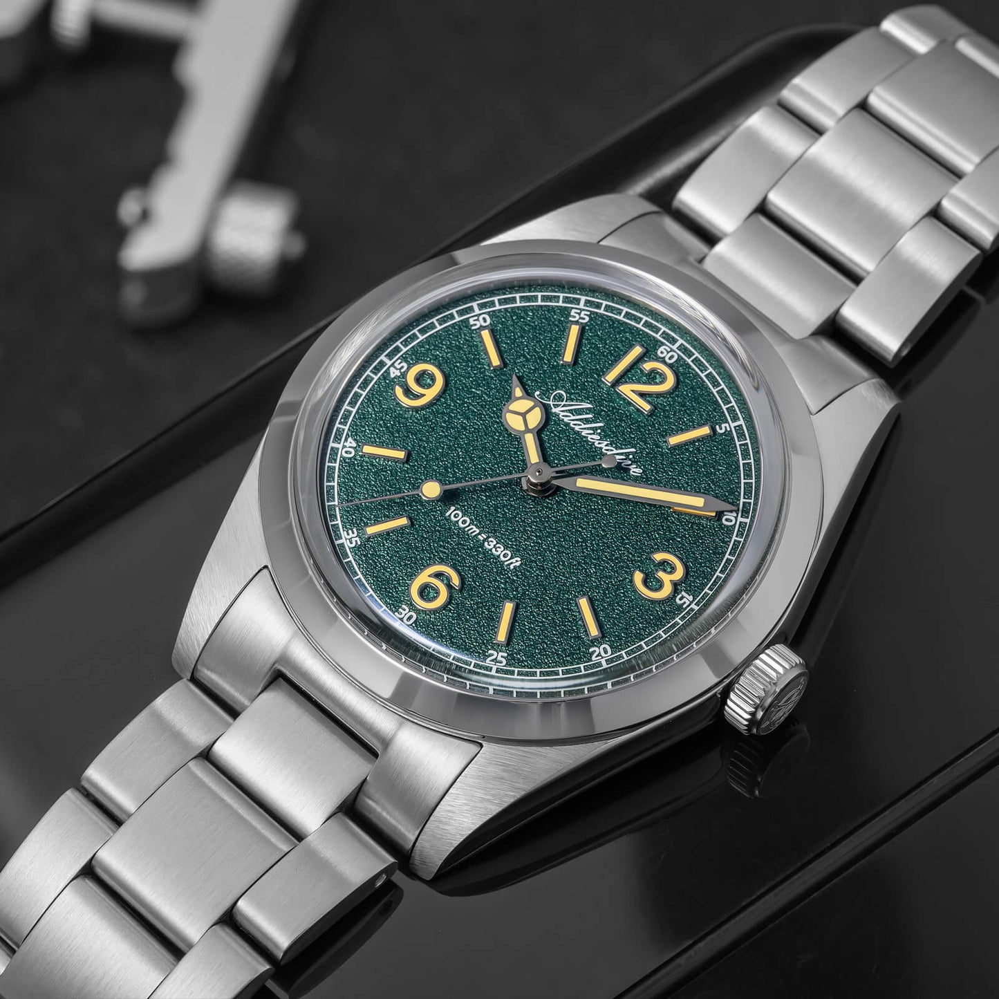 Esfera texturizada estilo arena – ADDIESDIVE AD2518 Reloj de campo VH31 de 36 mm