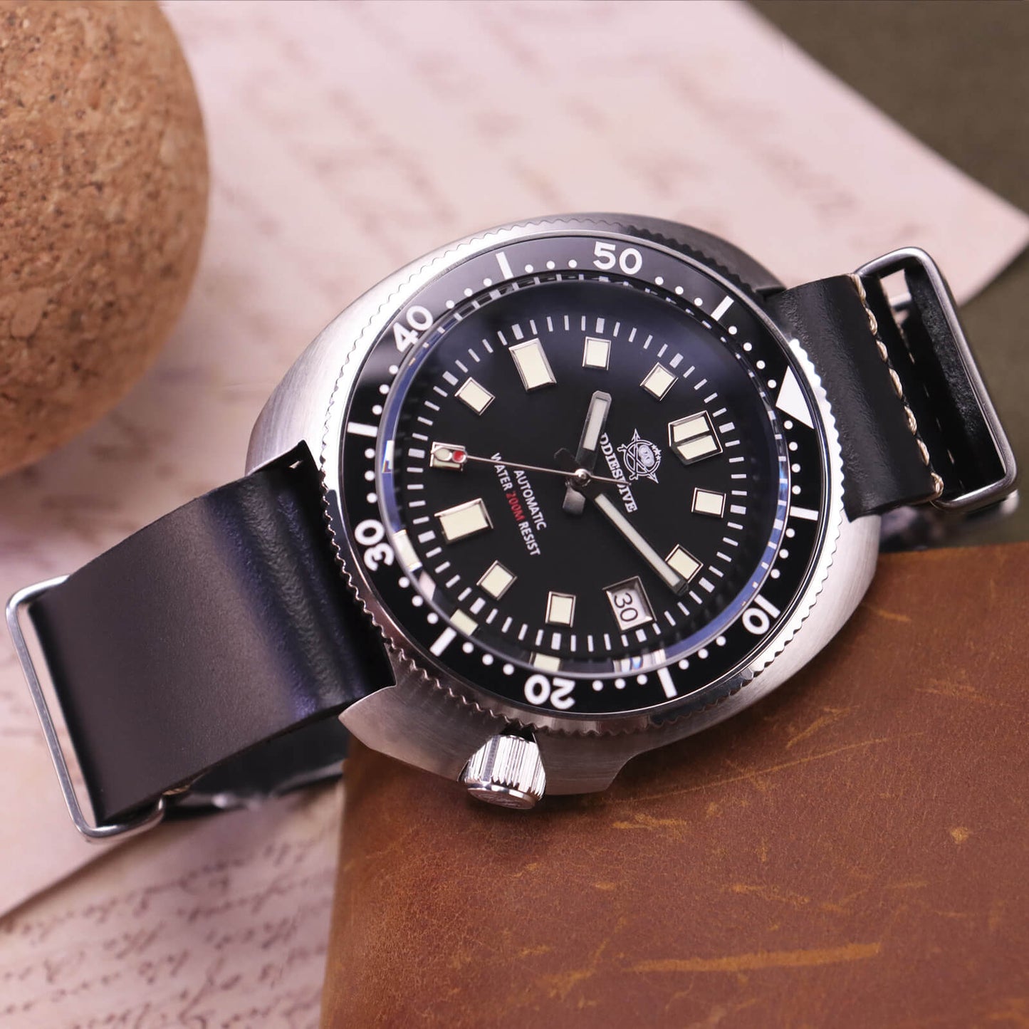 ADDIESDIVE® Reloj de buceo automático Captain Willard 200M( MY-H8)-divers watch-Esfera negra con correa de acero-