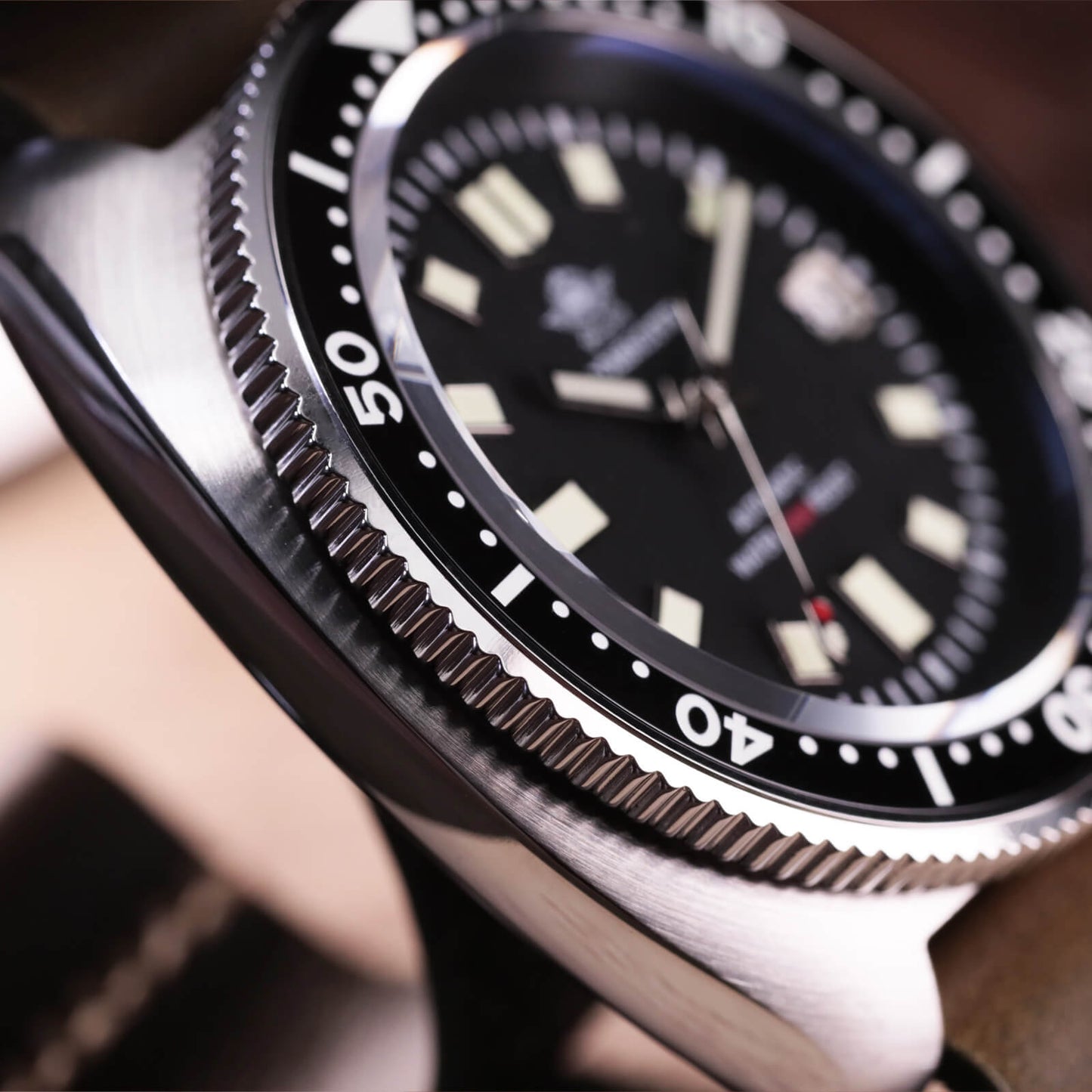 ADDIESDIVE® Reloj de buceo automático Captain Willard 200M( MY-H8)-divers watch-Esfera negra con correa de acero-