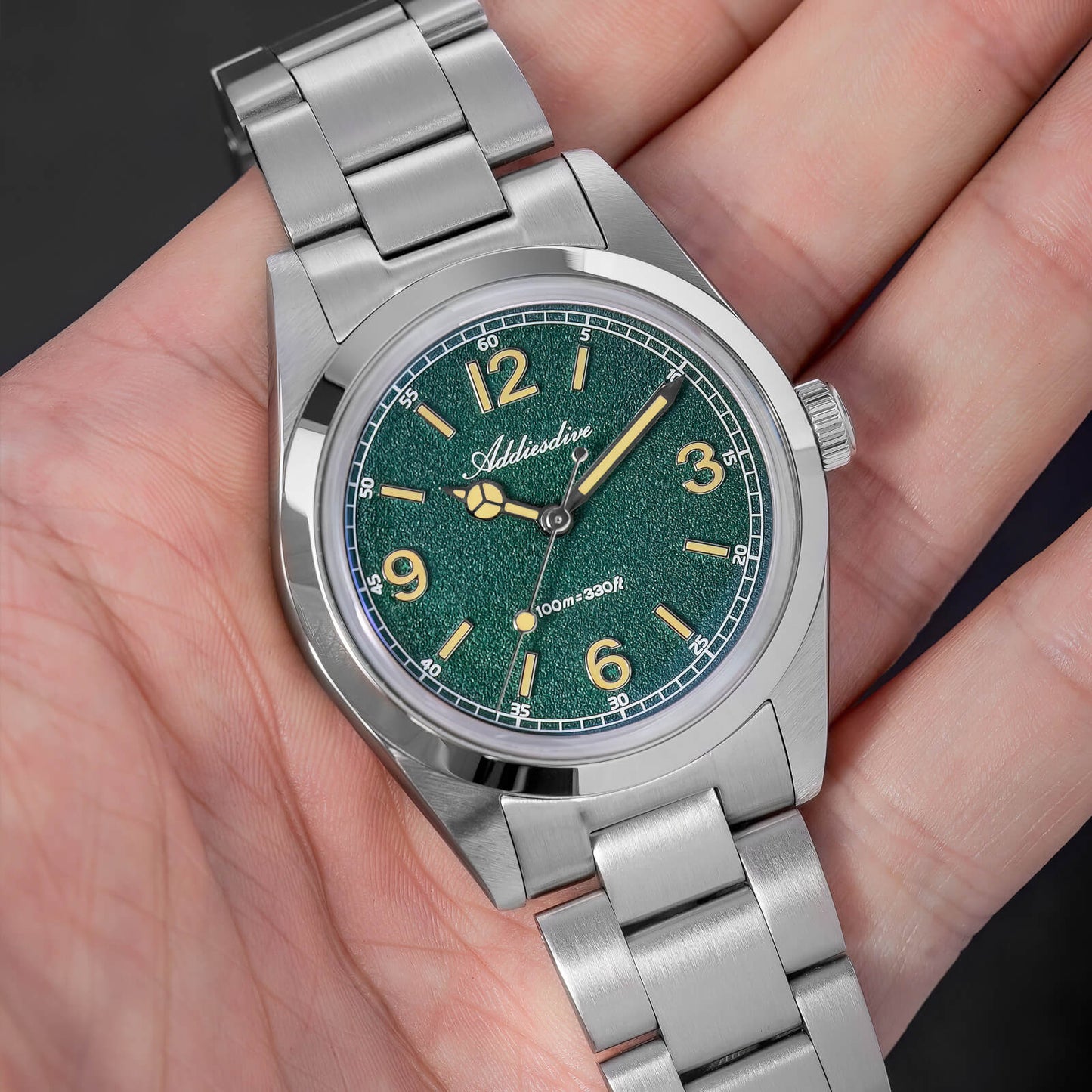 Esfera texturizada estilo arena – ADDIESDIVE AD2518 Reloj de campo VH31 de 36 mm