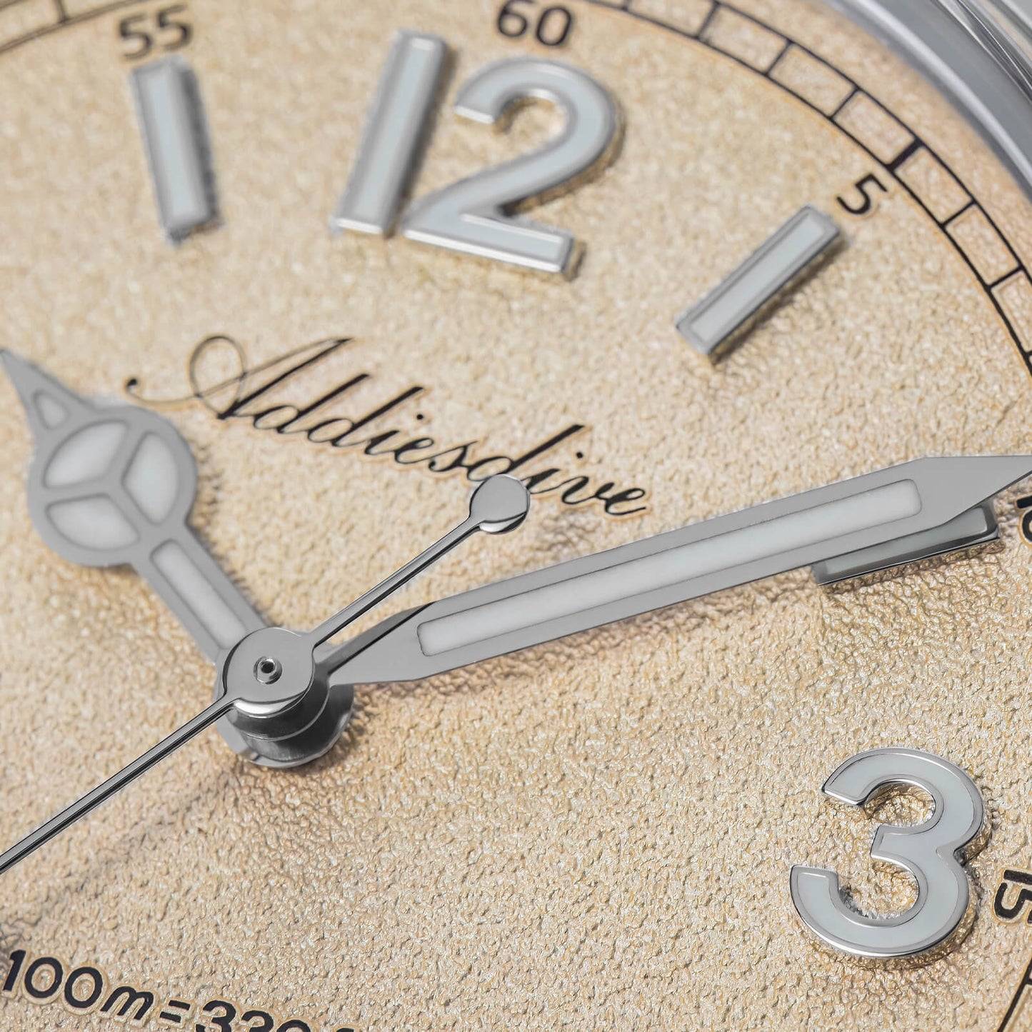 Esfera texturizada estilo arena – ADDIESDIVE AD2518 Reloj de campo VH31 de 36 mm