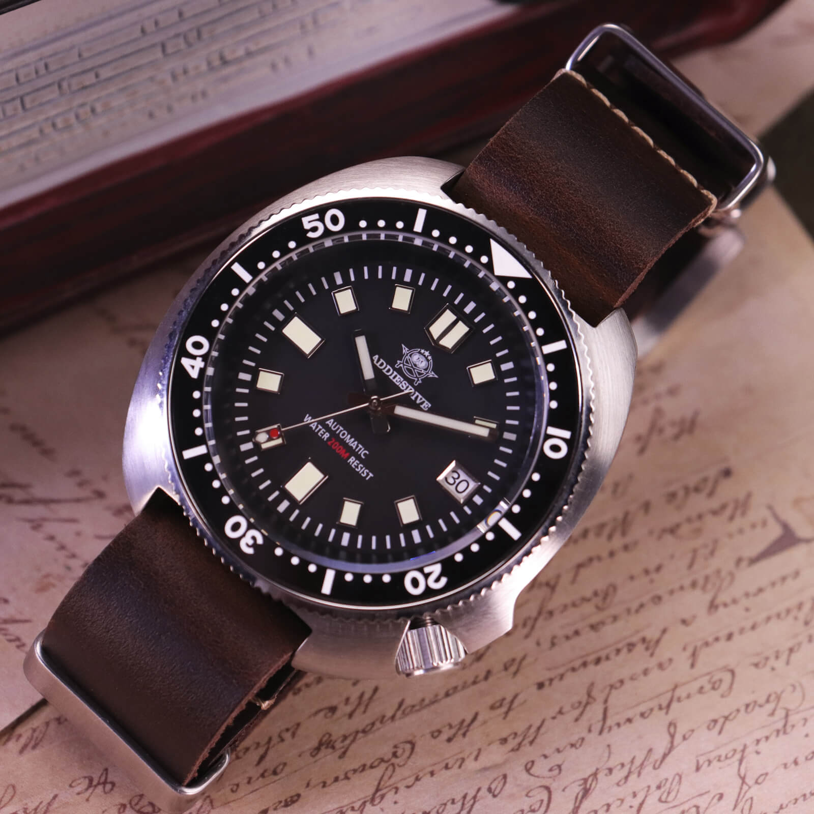ADDIESDIVE® Reloj de buceo automático Captain Willard 200M( MY-H8)-divers watch-Esfera negra con correa de acero-