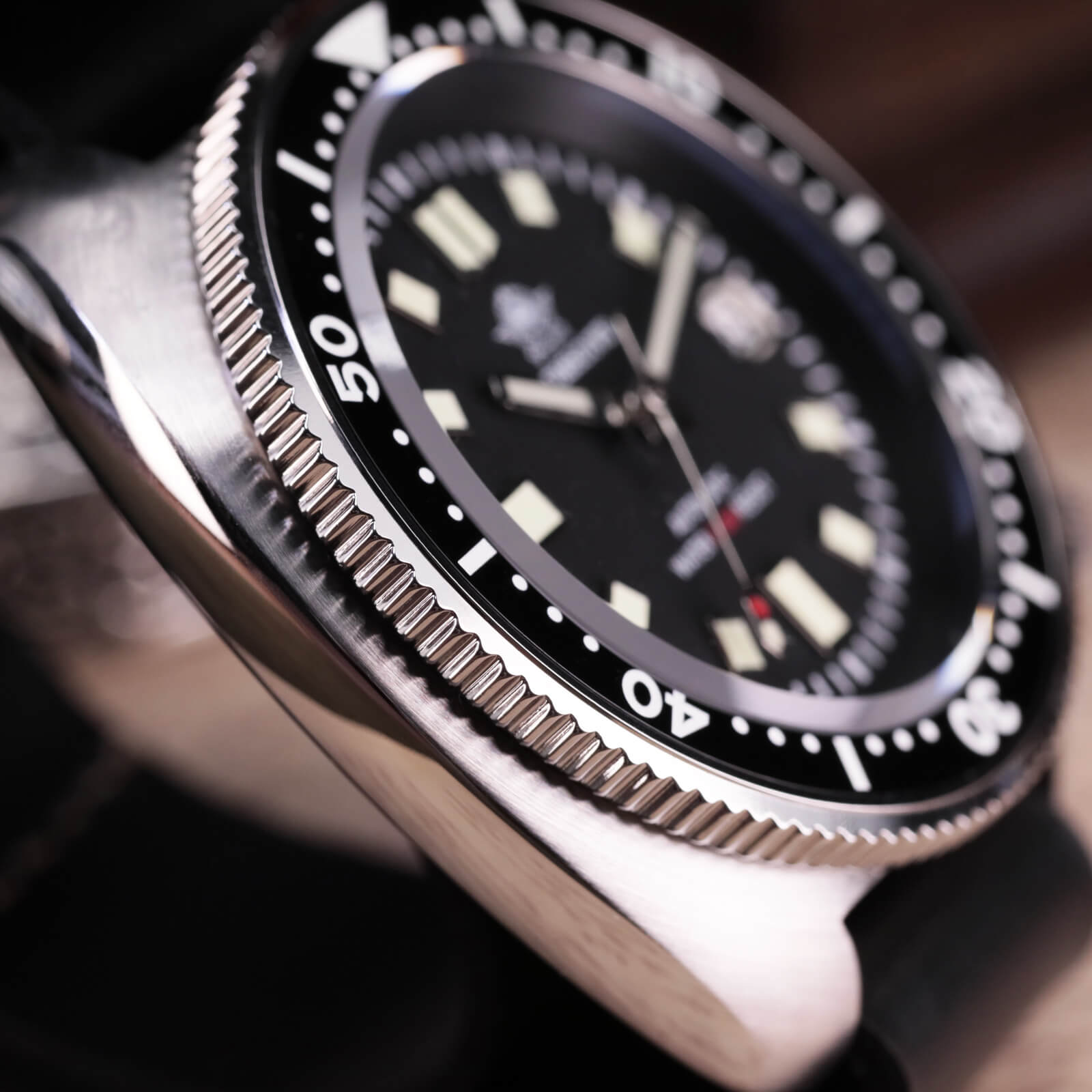ADDIESDIVE® Reloj de buceo automático Captain Willard 200M( MY-H8)-divers watch-Esfera negra con correa de acero-