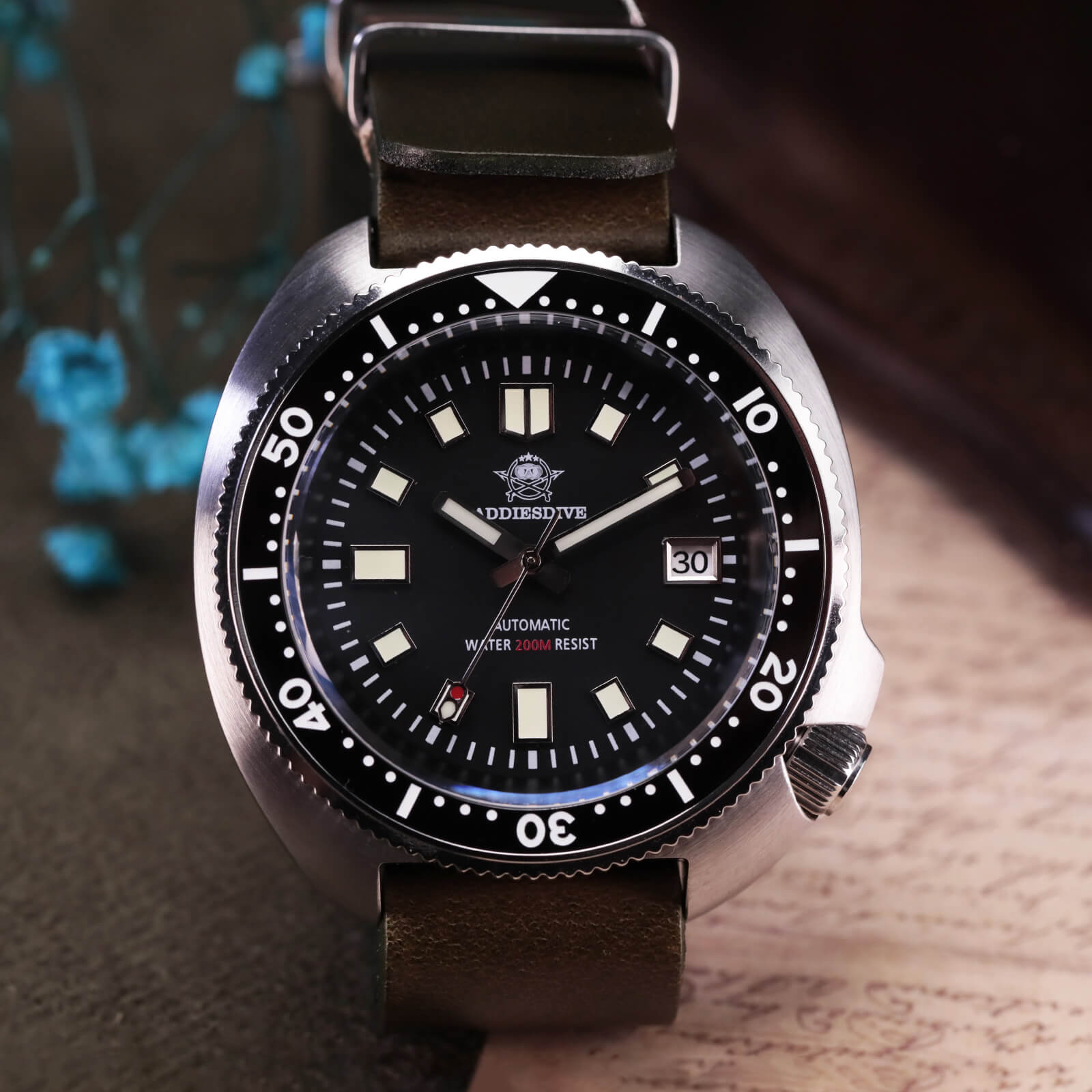 ADDIESDIVE® Reloj de buceo automático Captain Willard 200M( MY-H8)-divers watch-Esfera negra con correa de acero-