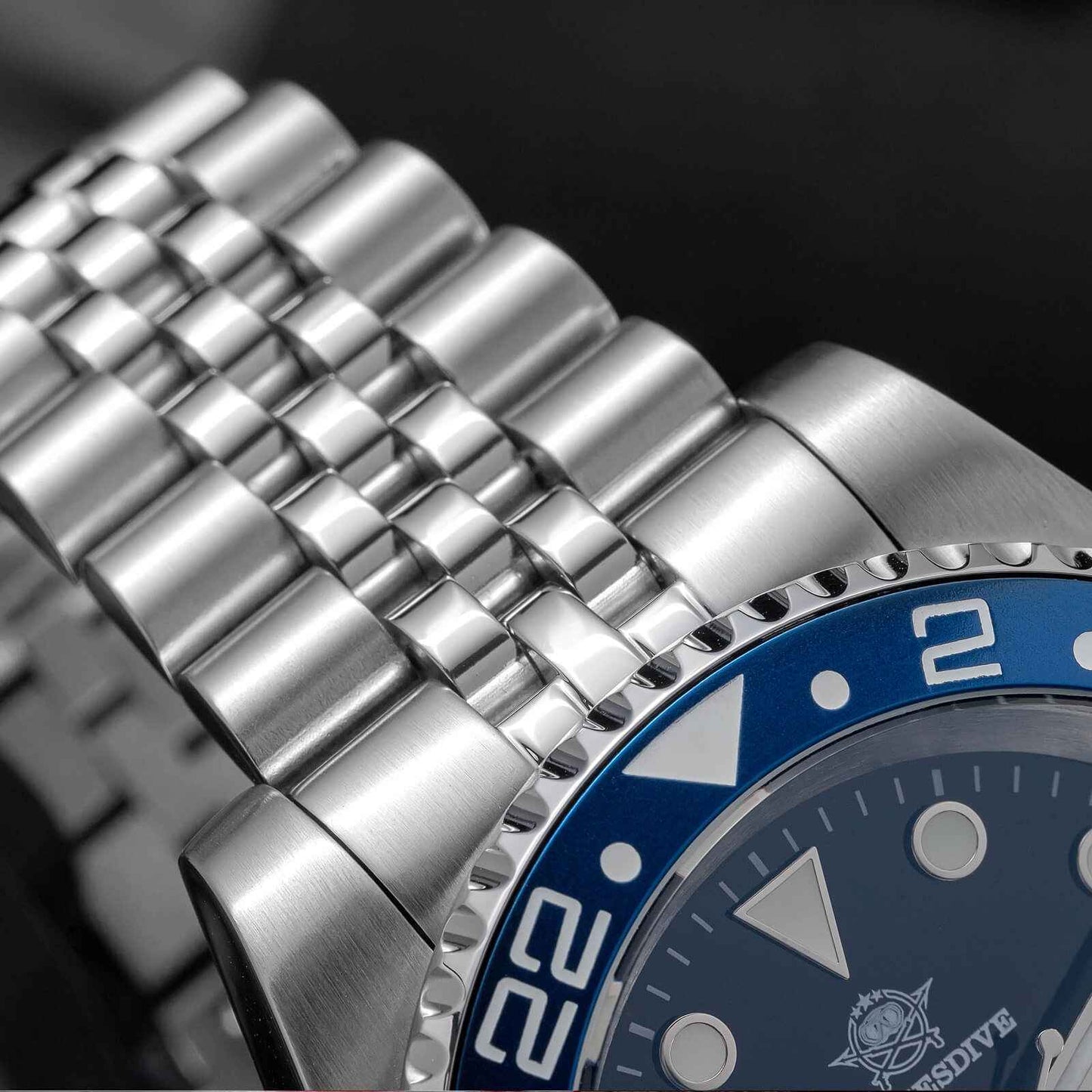 ADDIESDIVE Reloj de buceo de lujo Water Ghost GMT Reloj de cuarzo AD2050-con calendario