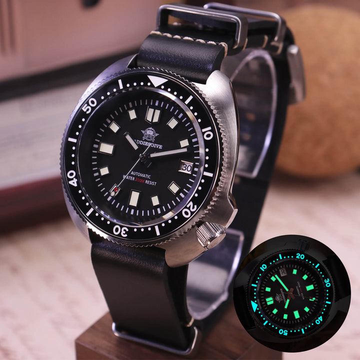 ADDIESDIVE® Reloj de buceo automático Captain Willard 200M( MY-H8)-divers watch-Correa de cuero negro-